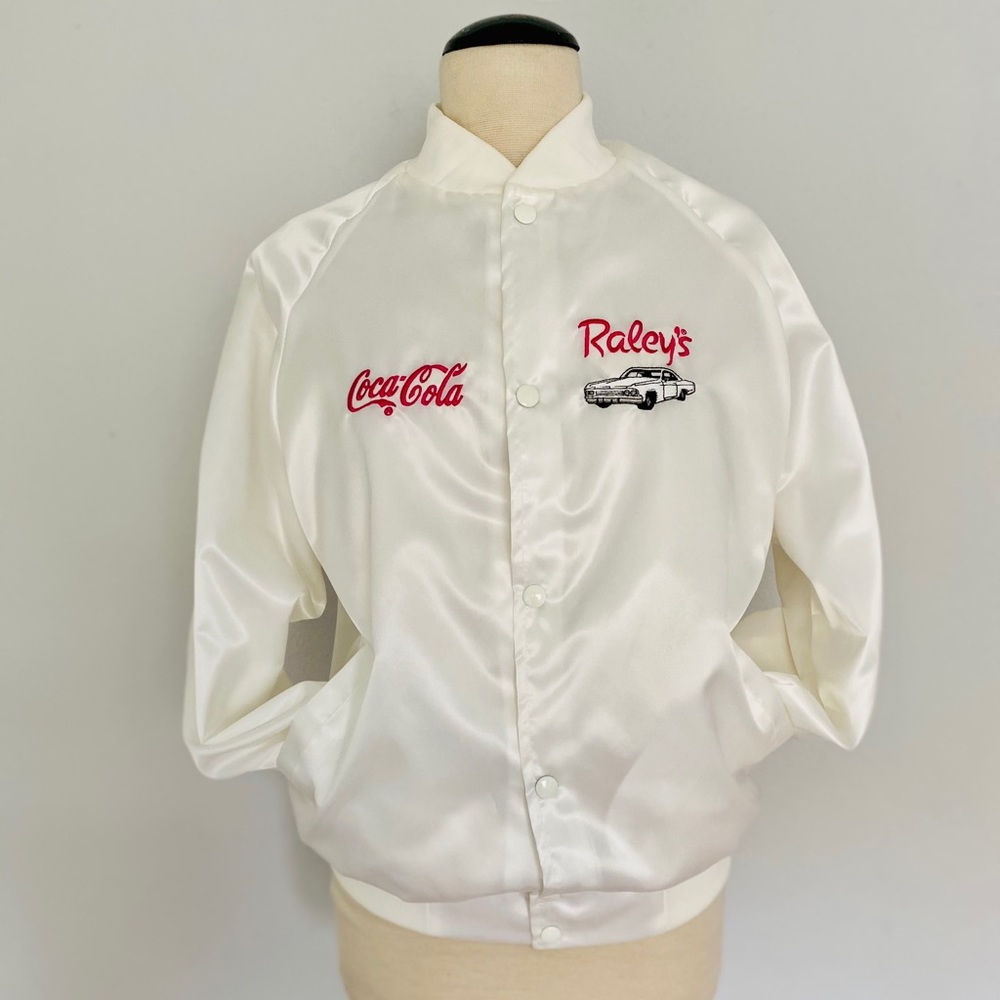 VTG White Coca-Cola Raley’s Hot AUG Night 92’ M